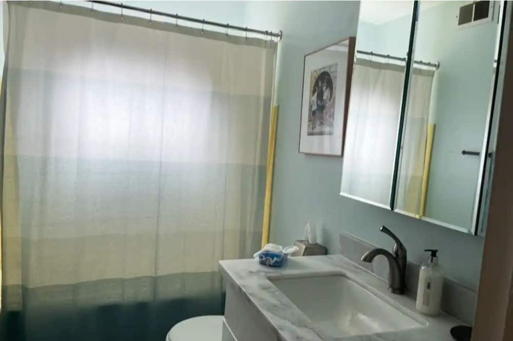 Photo of Bathroom in May Valley