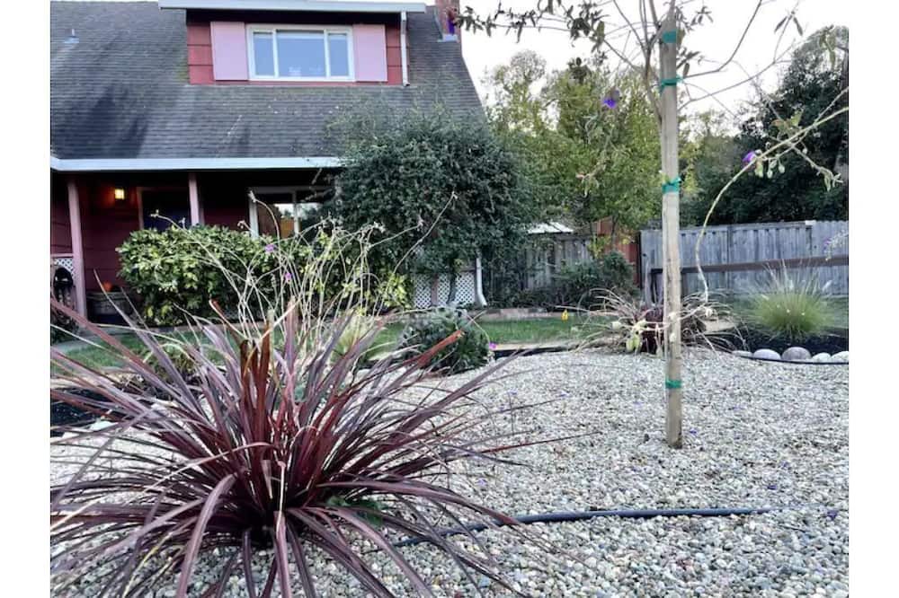 Photo of Outdoor in May Valley