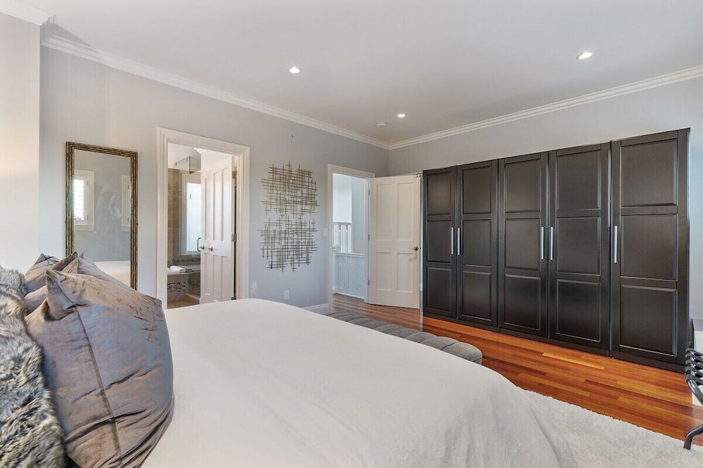 Photo of Bedroom in Inner Richmond