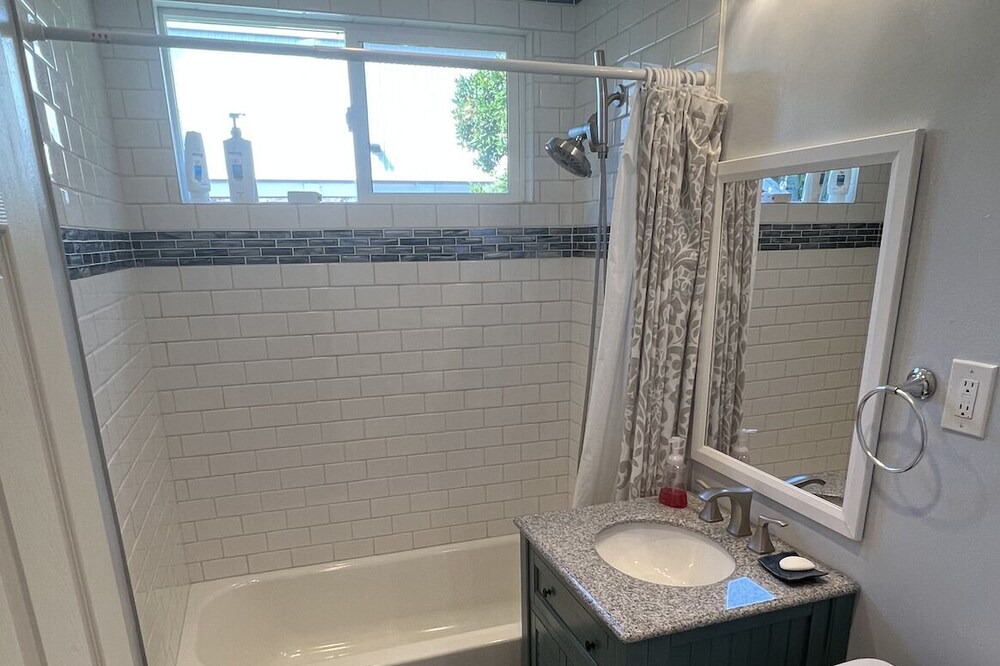 Photo of Bathroom in East Palo Alto