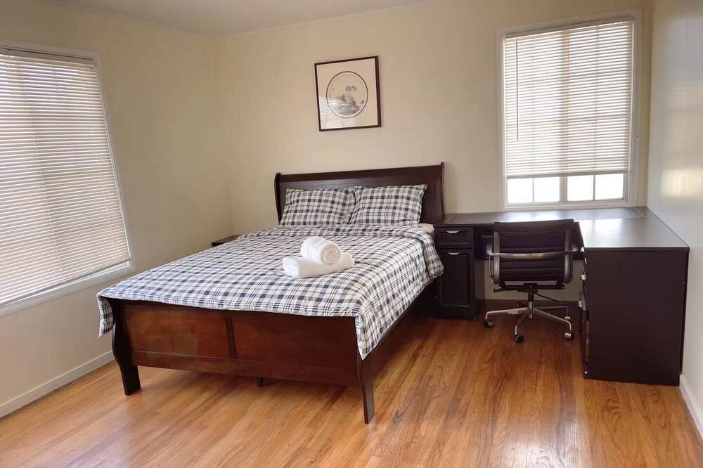 Photo of Bedroom in Westlake