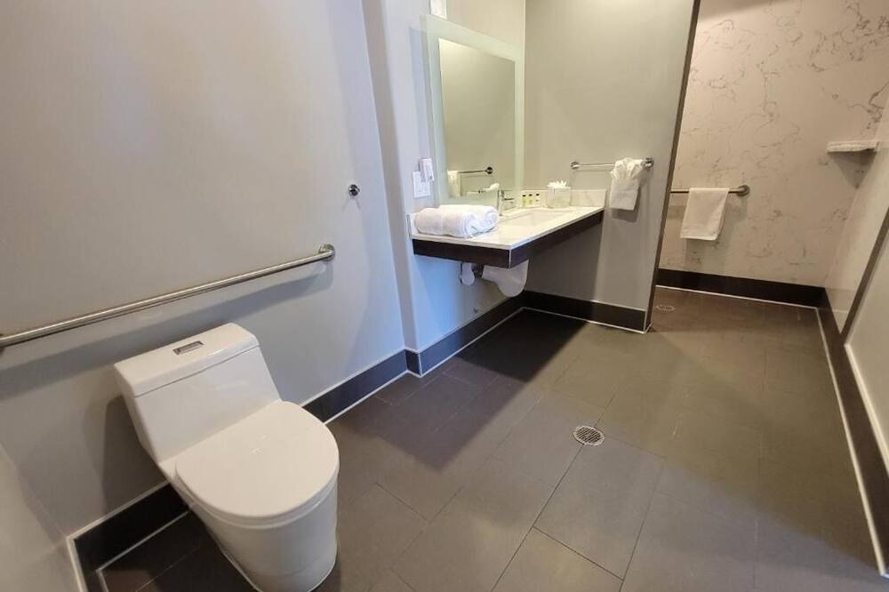 Photo of Bathroom in Newhall