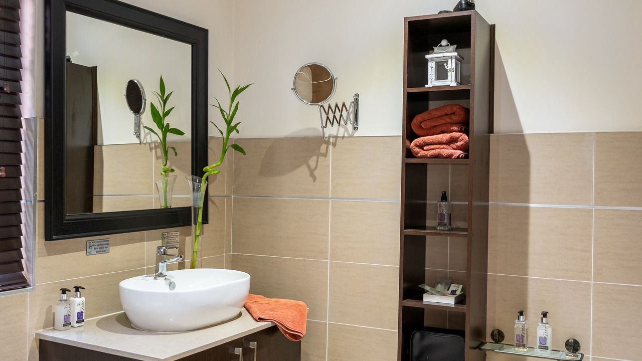 Photo of Bathroom in Akasia