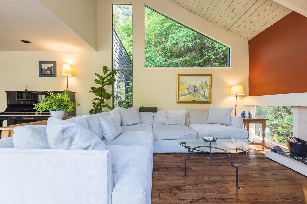 Photo of Livingroom in Tamalpais-Homestead Valley
