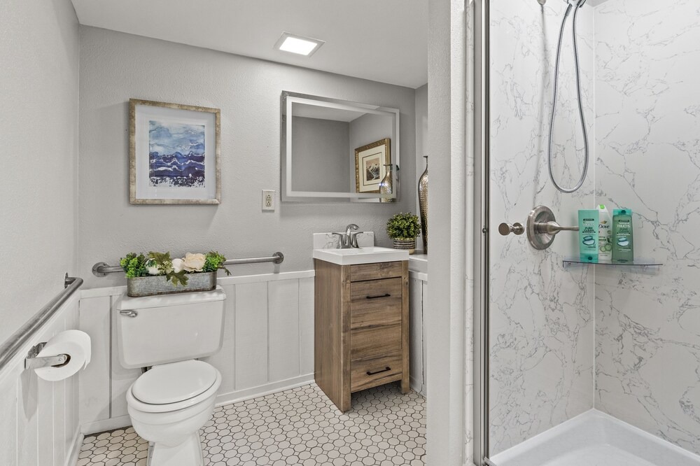 Photo of Bathroom in Midtown Sacramento