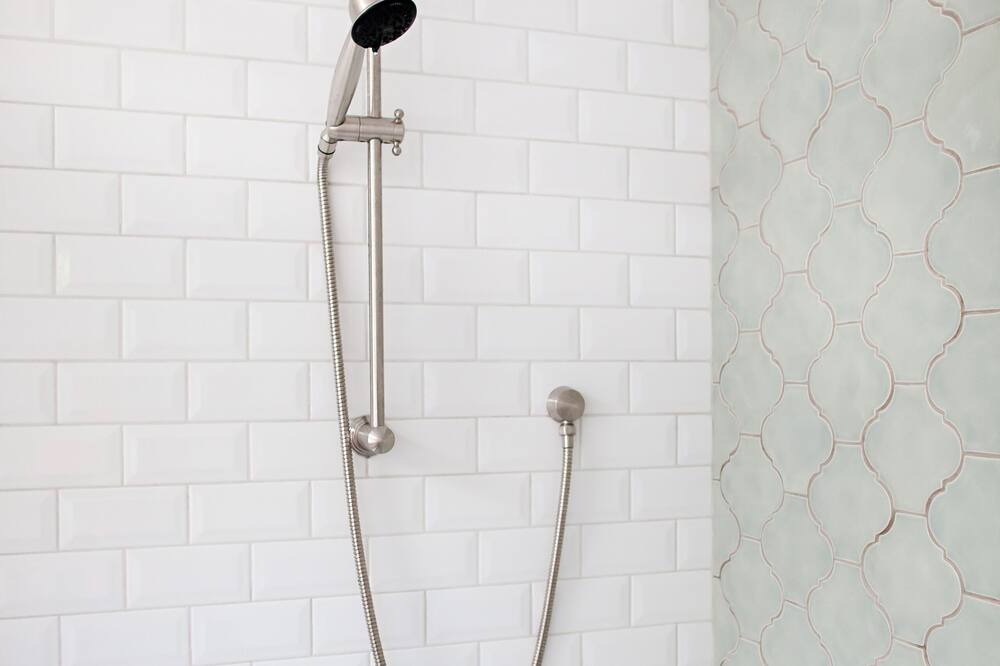 Photo of Bathroom in Willow Glen South - Lincoln Glen