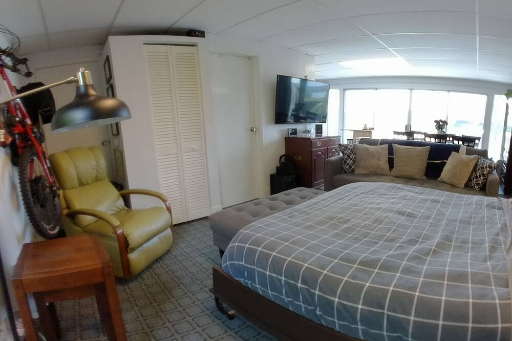 Photo of Bedroom in Strawberry