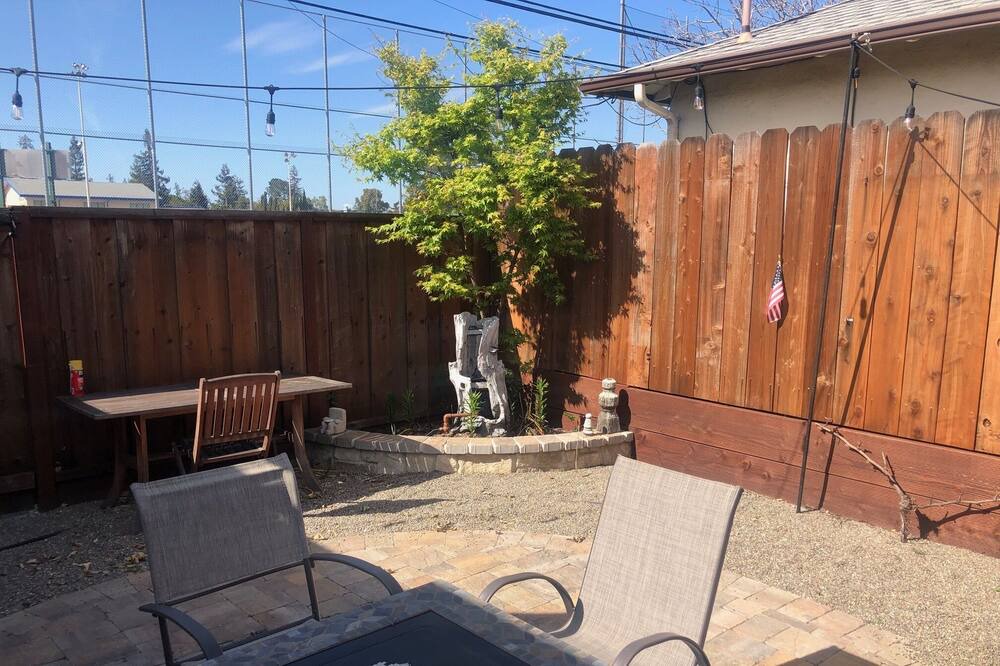 Photo of Outdoor in Redwood City