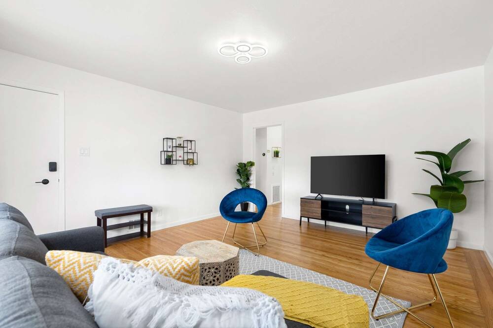Photo of Livingroom in San Bruno