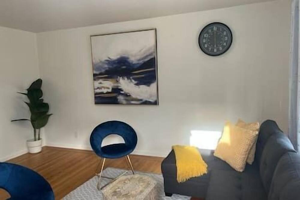 Photo of Livingroom in San Bruno