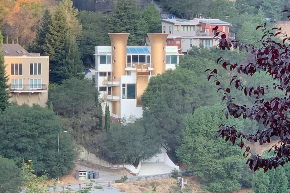 Photo of Outdoor in Claremont Hills