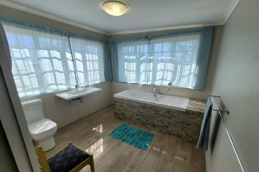 Photo of Bathroom in Addo