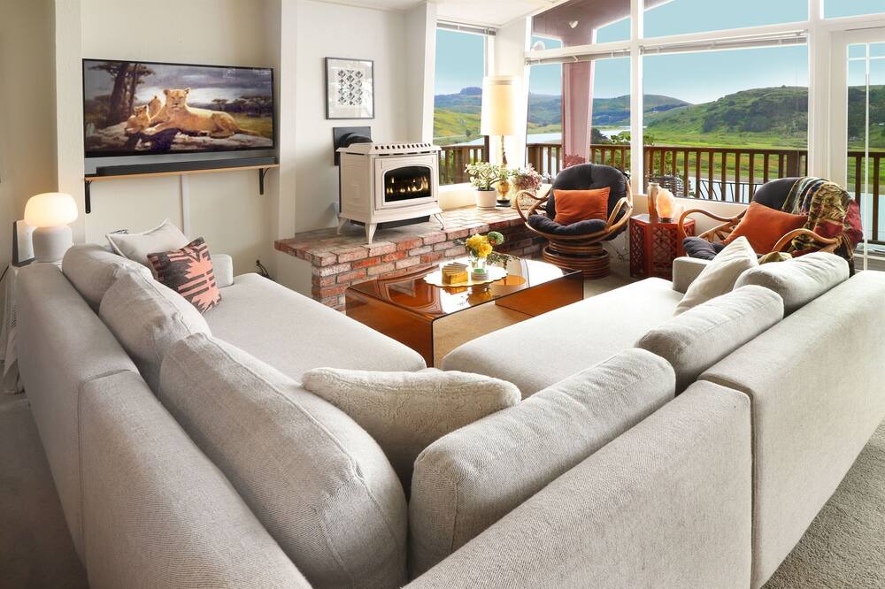 Photo of Bedroom in Jenner