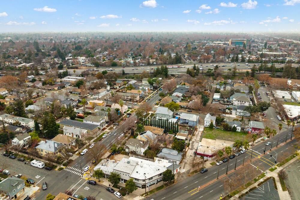 Photo of Outdoor in North Oak Park