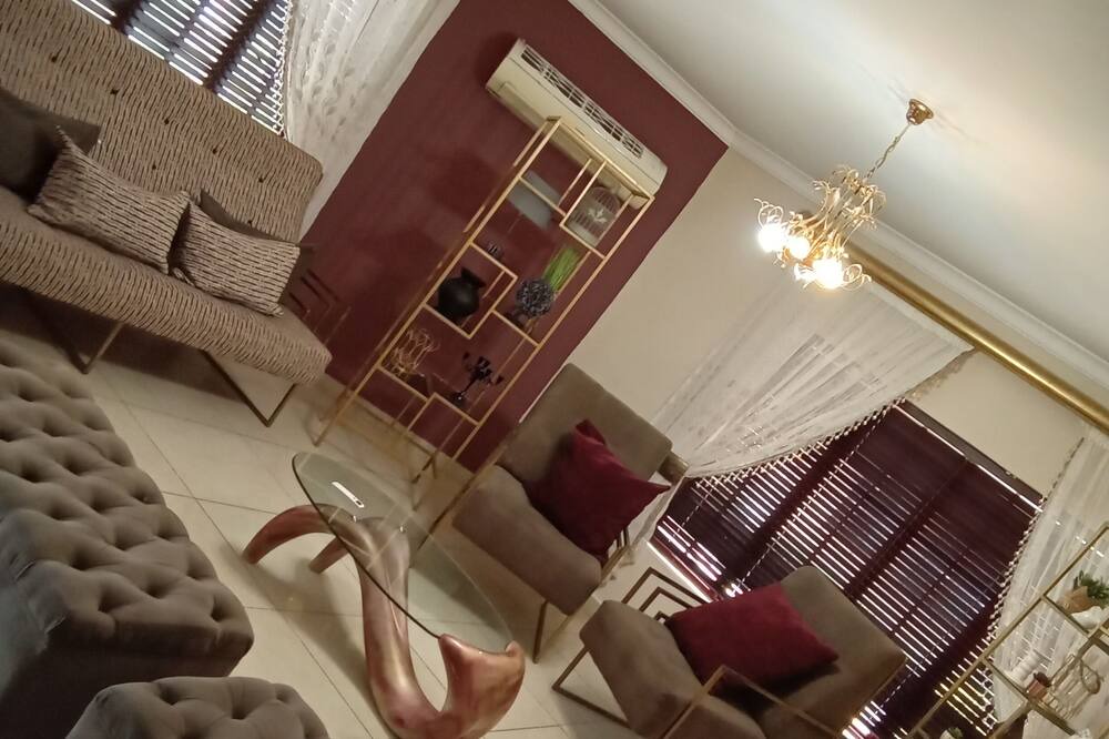 Photo of Livingroom in Modjadjiskloof
