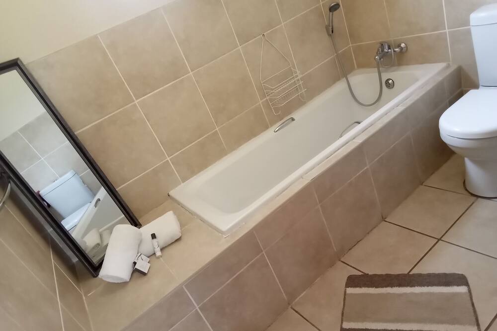 Photo of Bathroom in Modjadjiskloof
