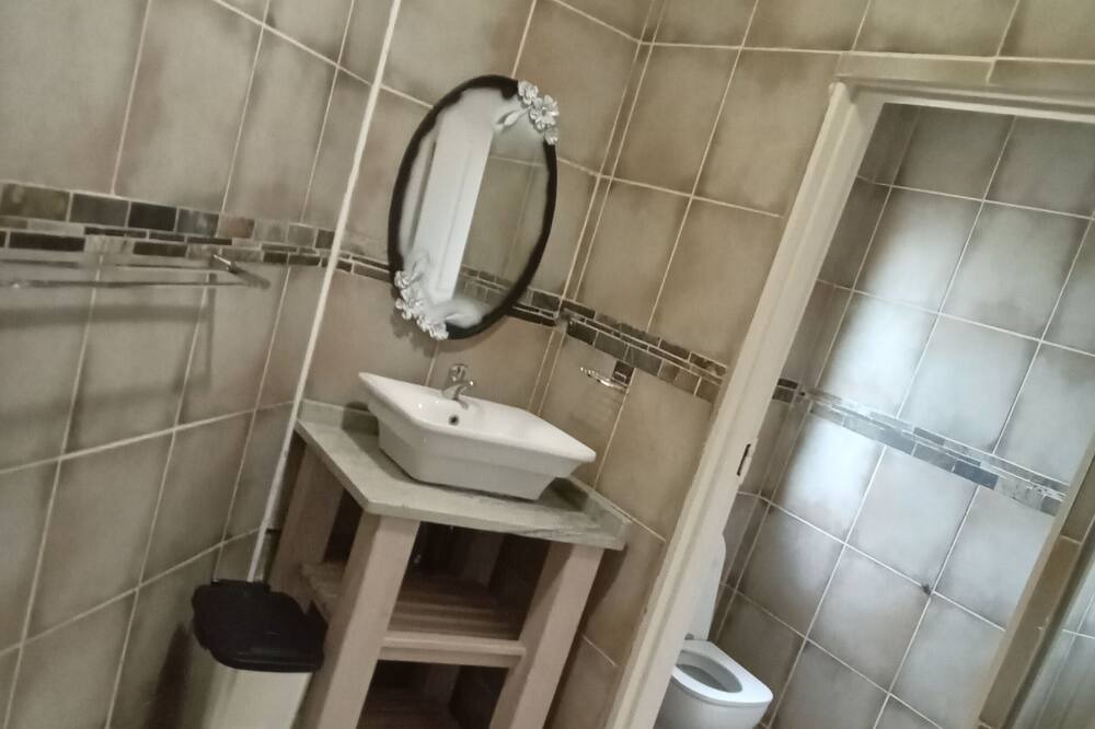 Photo of Bathroom in Modjadjiskloof
