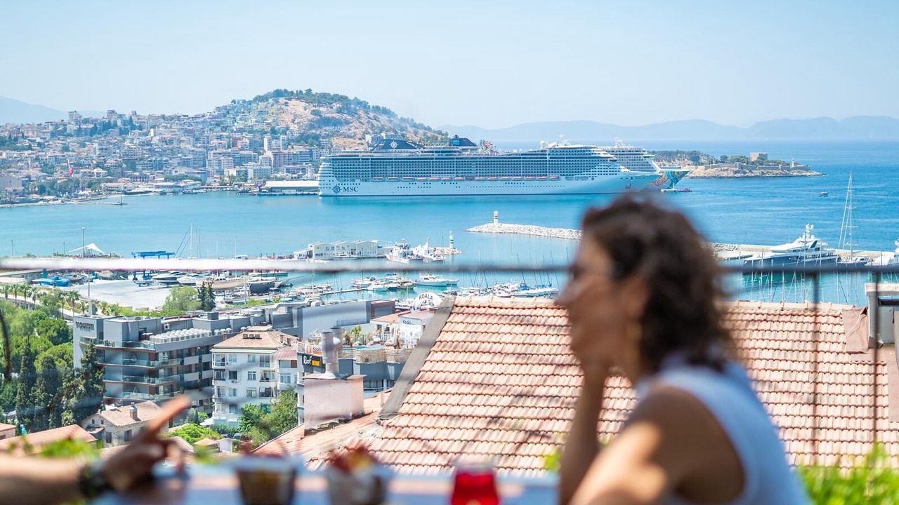 Photo of Patio Balcony in Kusadasi City Centre