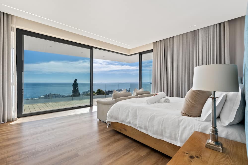 Photo of Bedroom in Bantry Bay