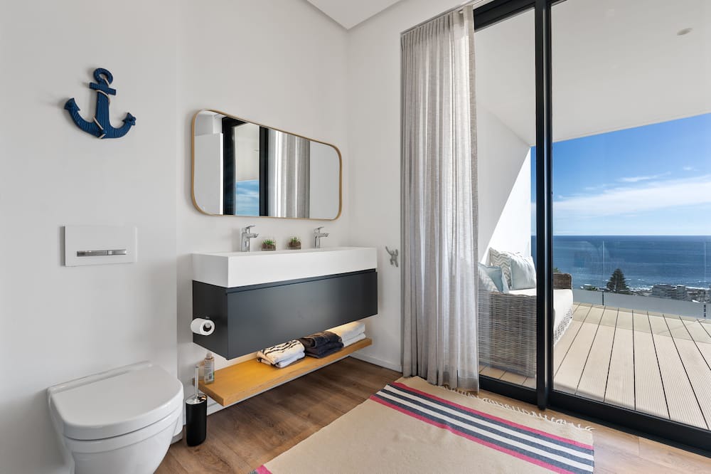 Photo of Bathroom in Bantry Bay