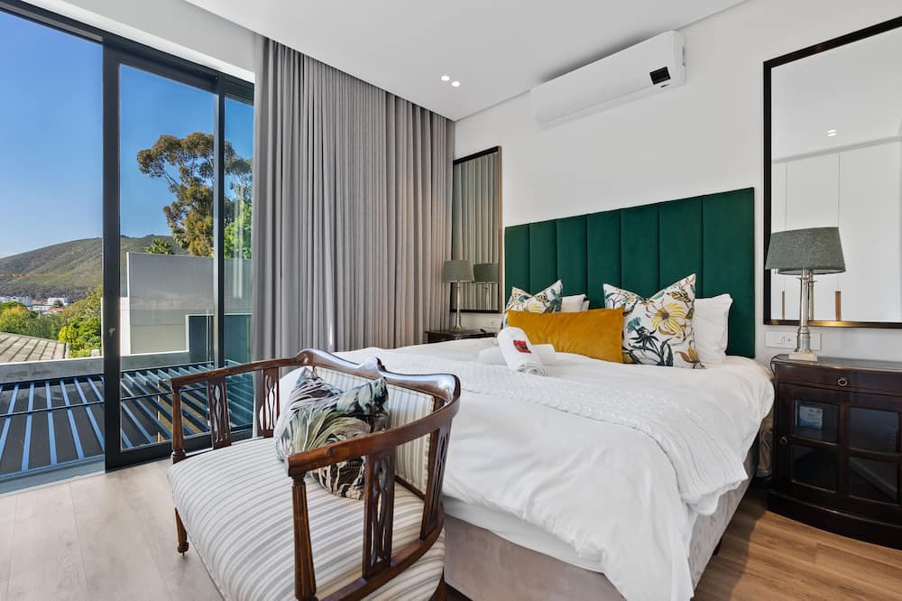 Photo of Bedroom in Bantry Bay