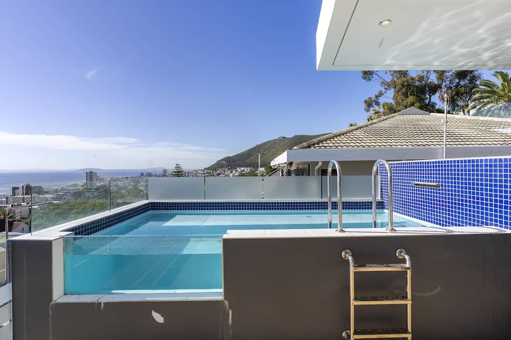 Photo of Outdoor in Bantry Bay