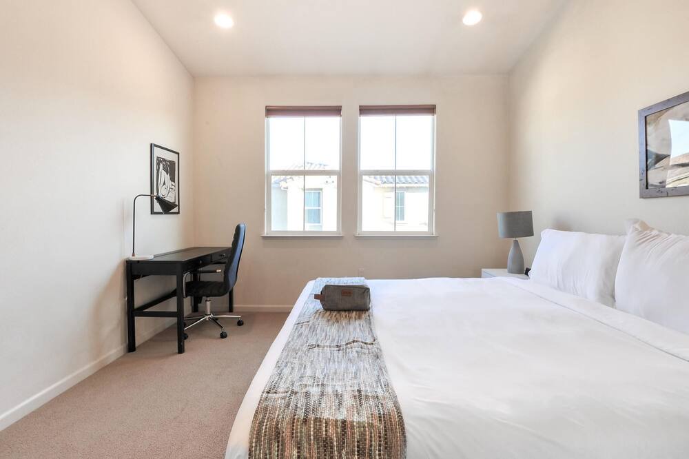 Photo of Bedroom in Milpitas