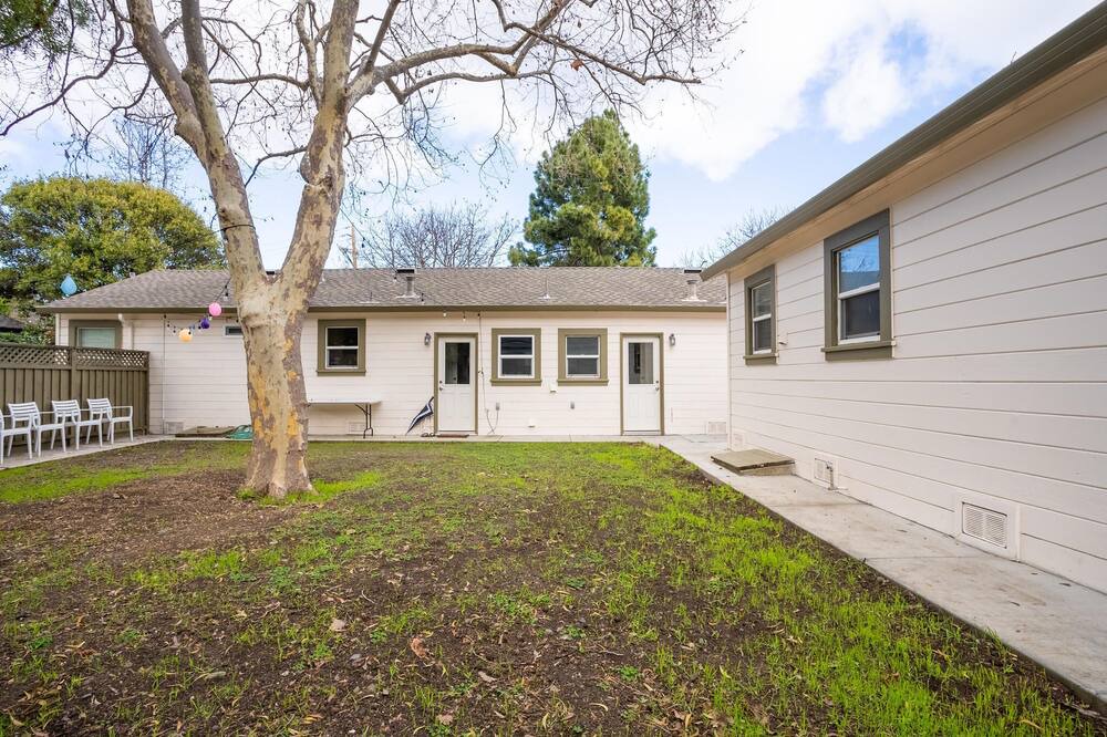 Photo of Outdoor in Shoreline West