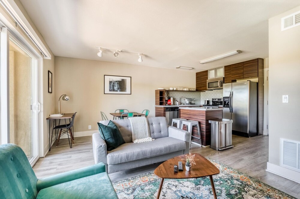 Photo of Livingroom in East San Mateo