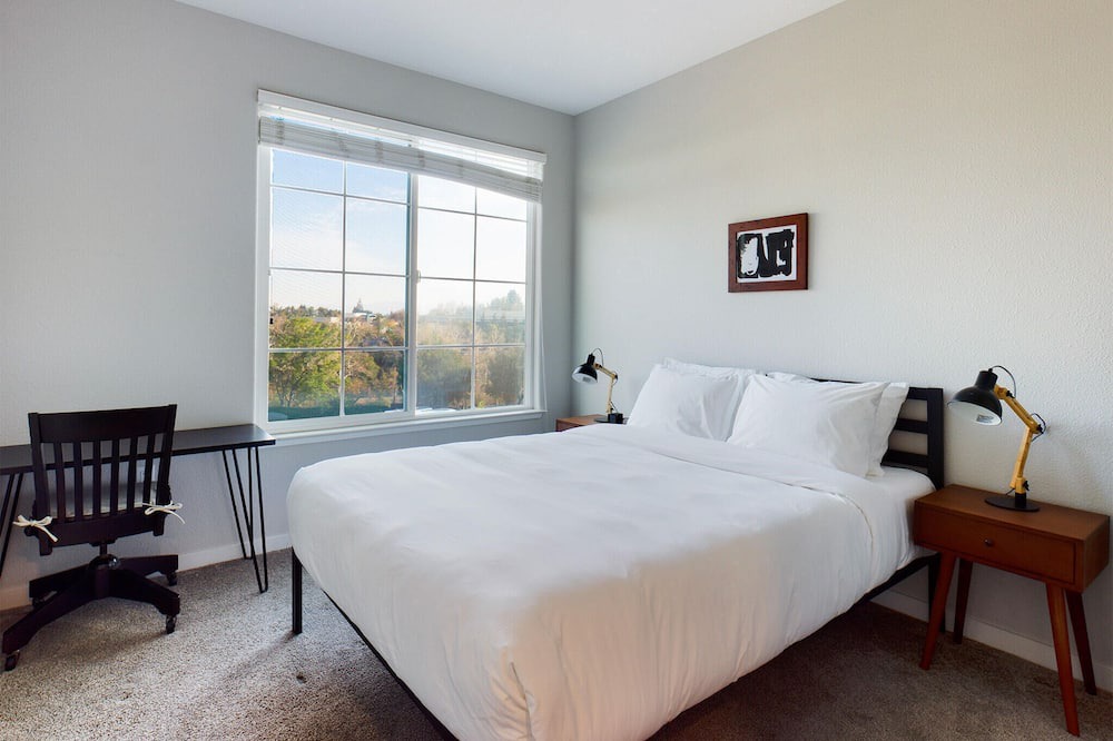 Photo of Bedroom in Downtown
