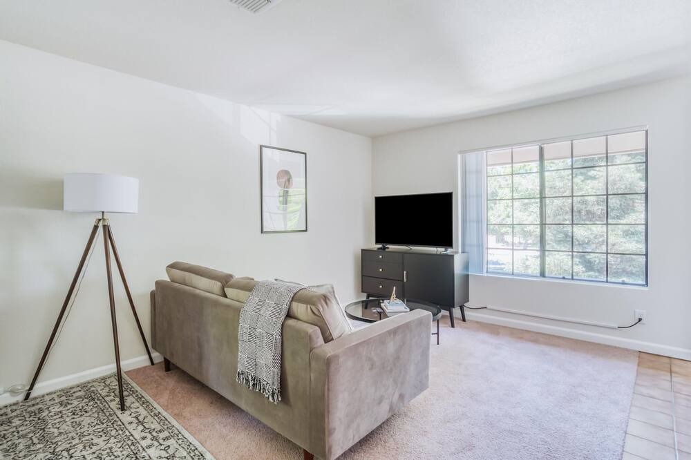 Photo of Livingroom in Walnut Creek