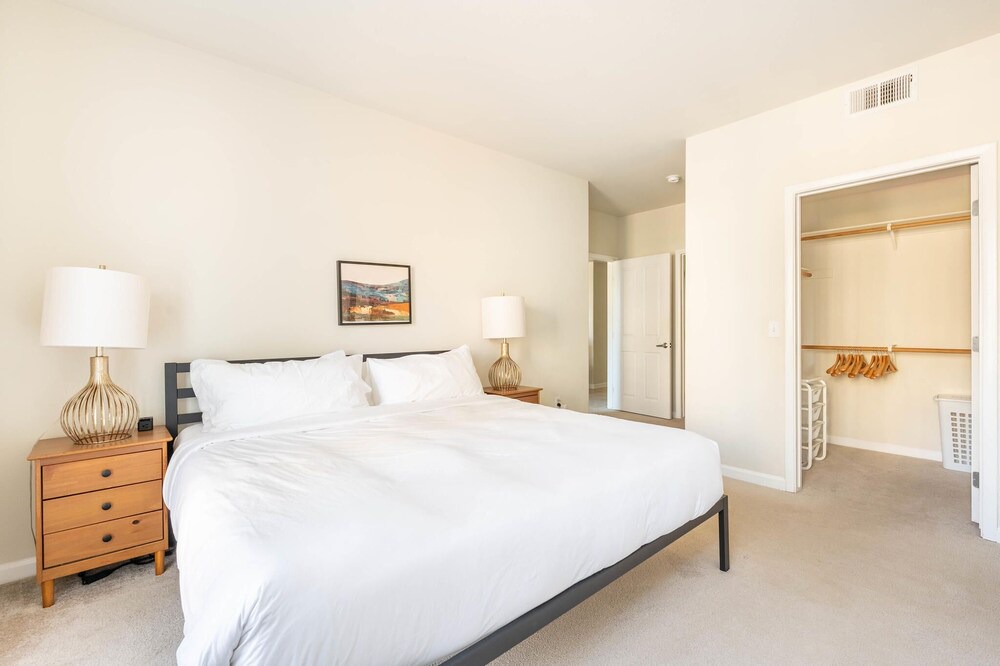 Photo of Bedroom in Central San Mateo