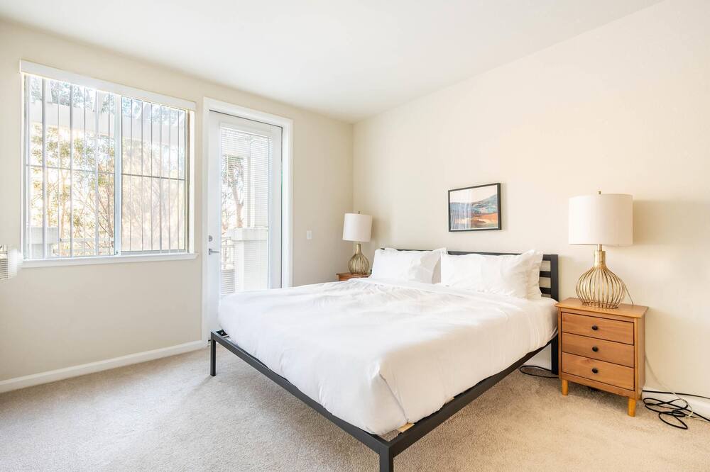 Photo of Bedroom in Central San Mateo