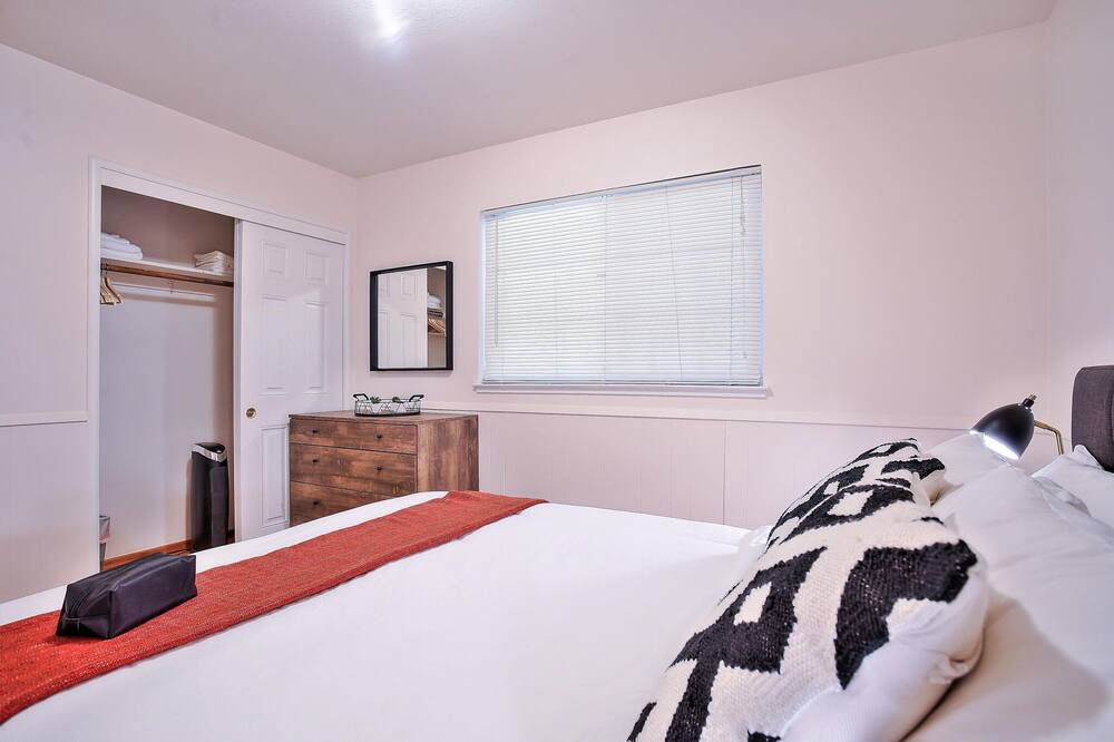 Photo of Bedroom in Sunnyvale West
