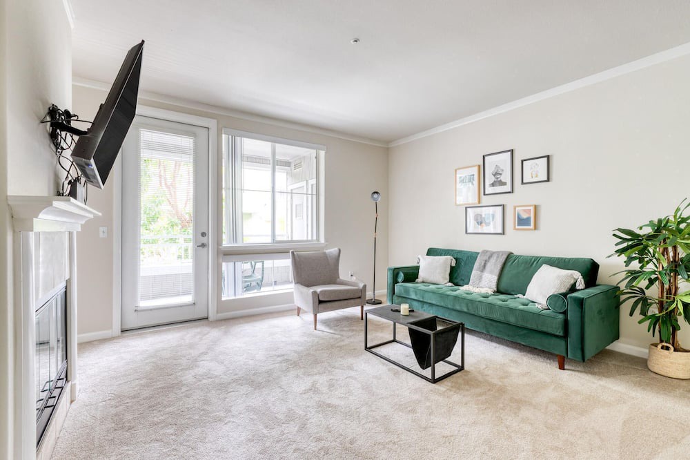 Photo of Livingroom in Central San Mateo