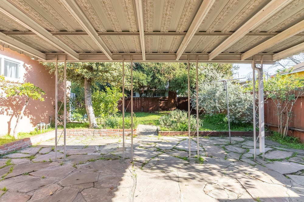 Photo of Patio Balcony in San Leandro