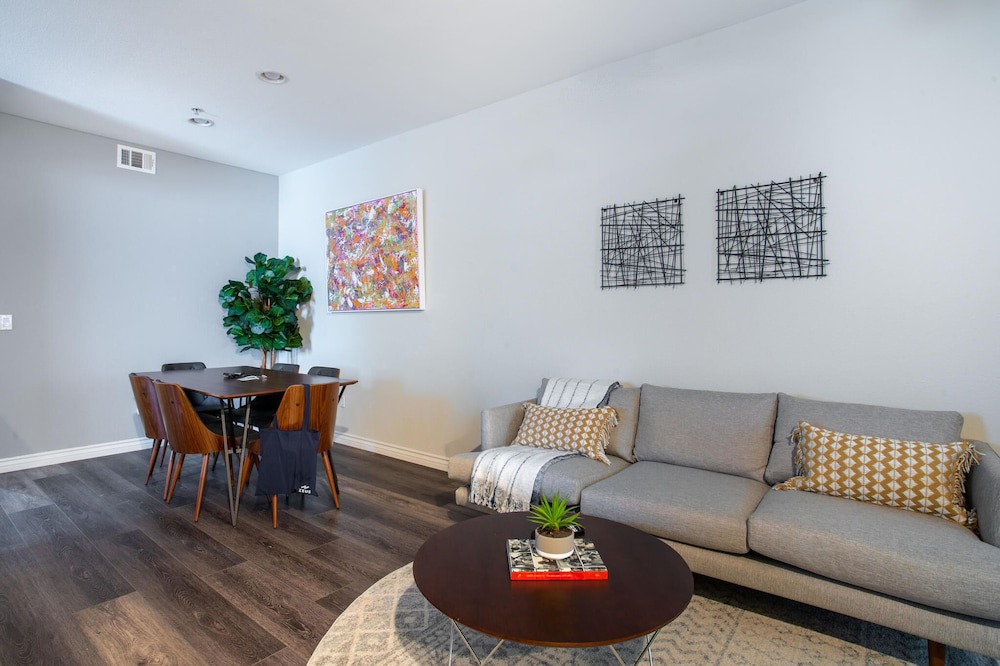 Photo of Livingroom in Milpitas