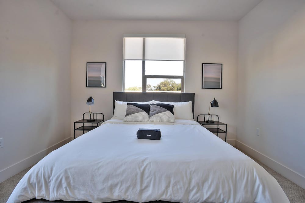 Photo of Bedroom in Menlo Park