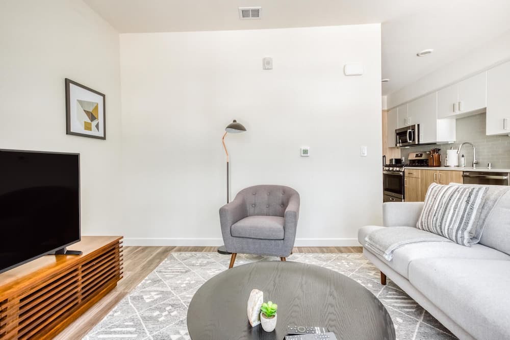 Photo of Livingroom in Pill Hill