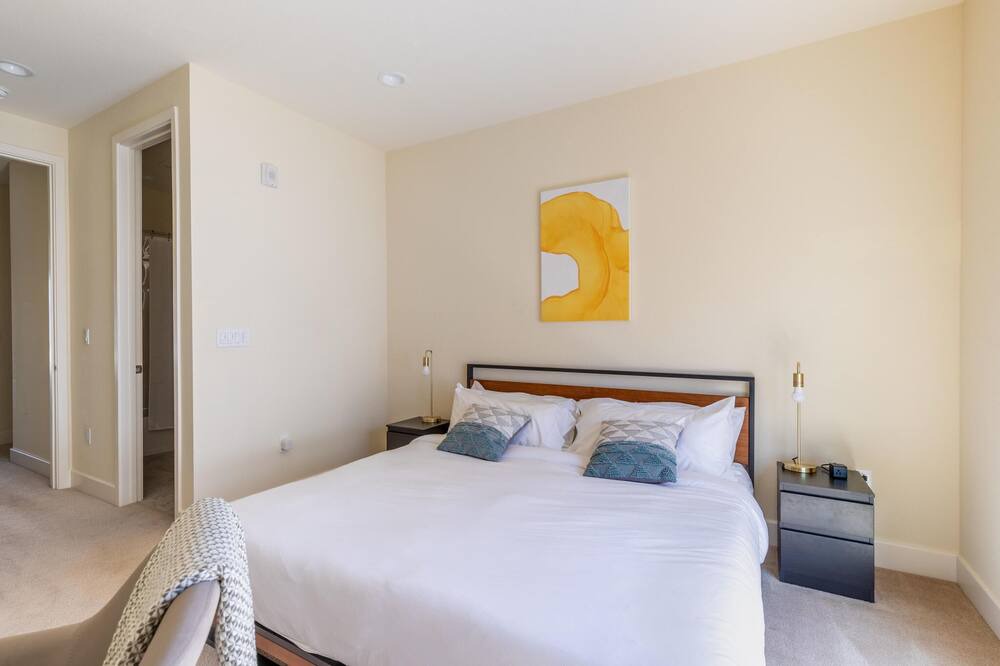 Photo of Bedroom in Hillsdale