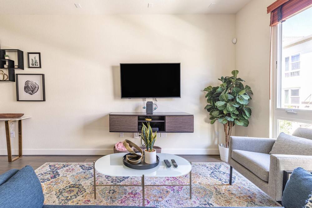 Photo of Livingroom in Hillsdale