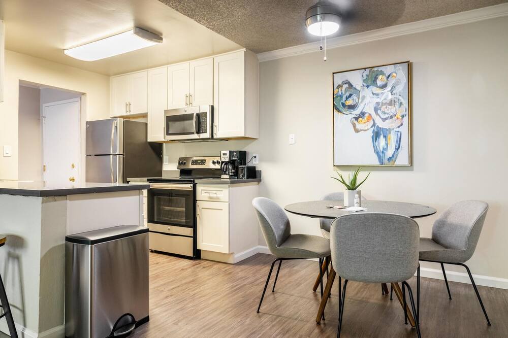 Photo of Kitchen in West Alameda
