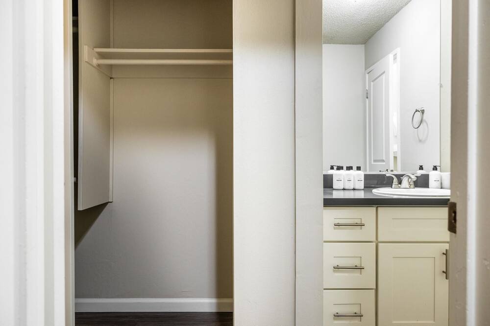 Photo of Bathroom in West Alameda