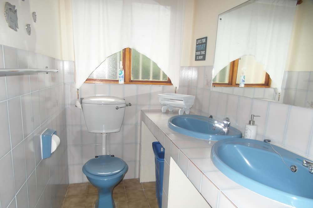 Photo of Bathroom in Struisbaai