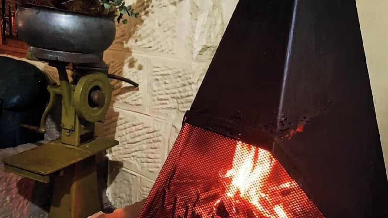 Photo of Livingroom in Murphy's Rust