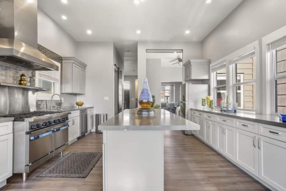 Photo of Kitchen in Bayview