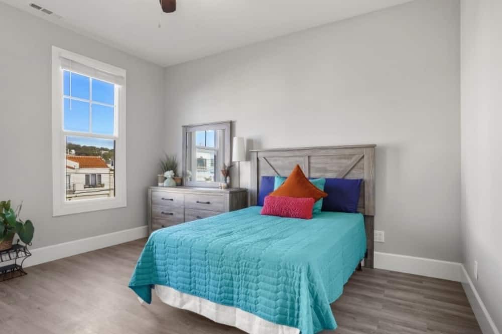 Photo of Bedroom in Bayview
