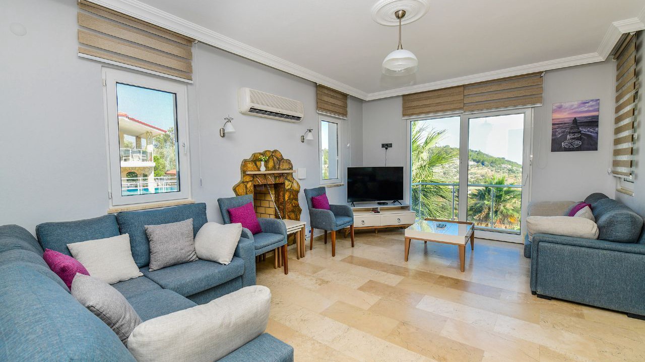Photo of Livingroom in Faralya