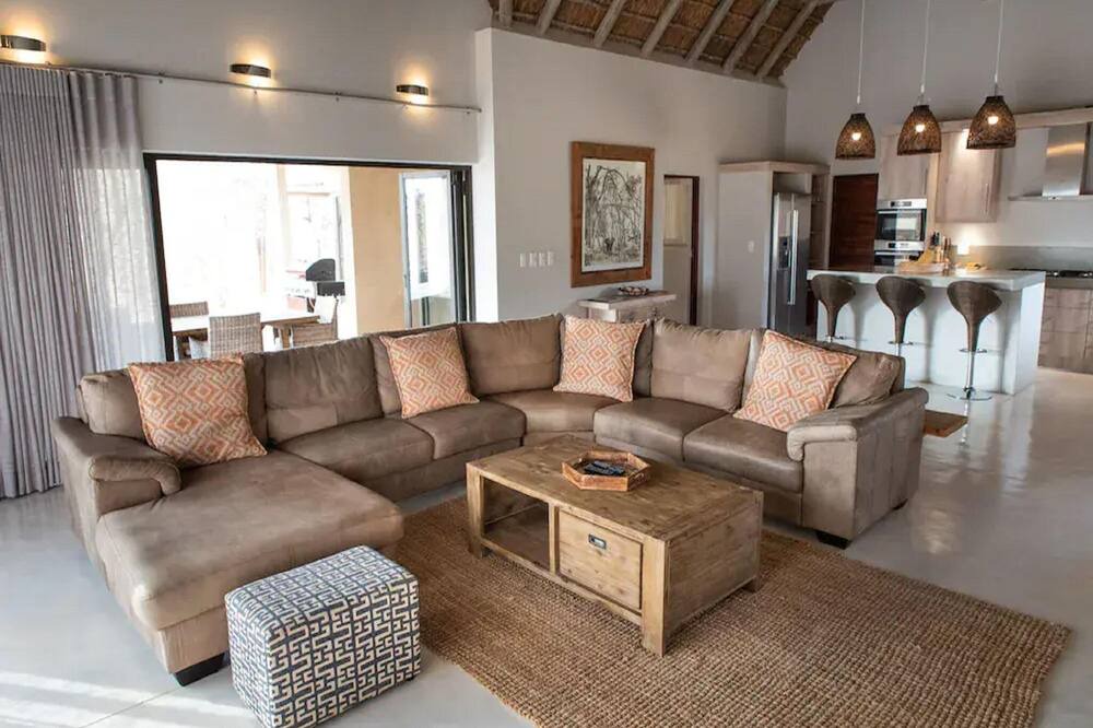 Photo of Livingroom in Hoedspruit