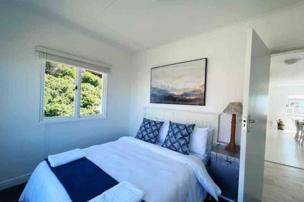 Photo of Bedroom in Reebok